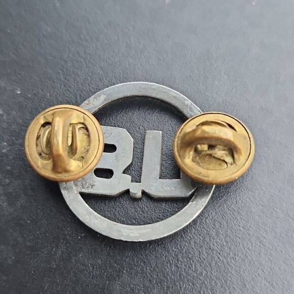 Vintage U.S. Collar Lapel Pin - Picture 2 of 2